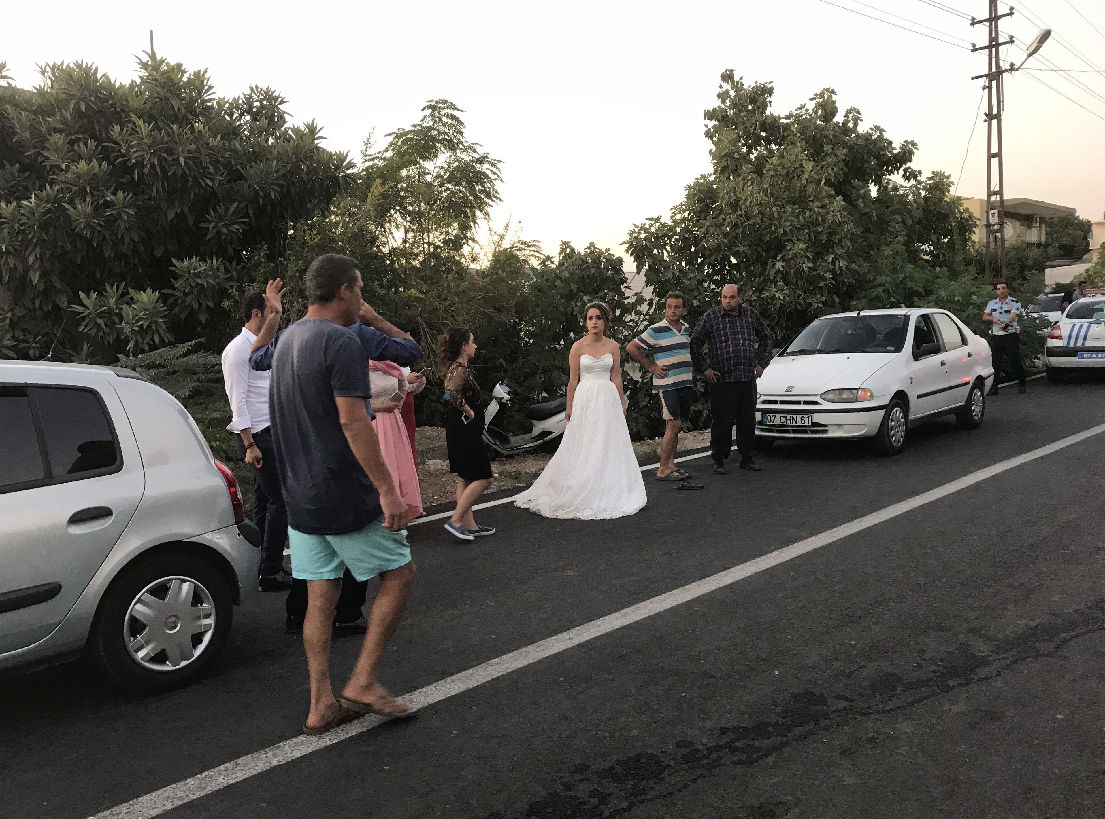 Gelin ve damada kaza şoku
