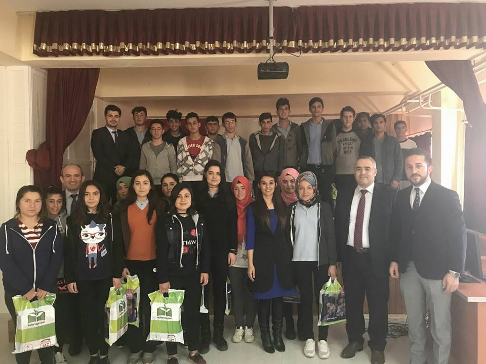 Kaymakamdan öğrencilere destek
