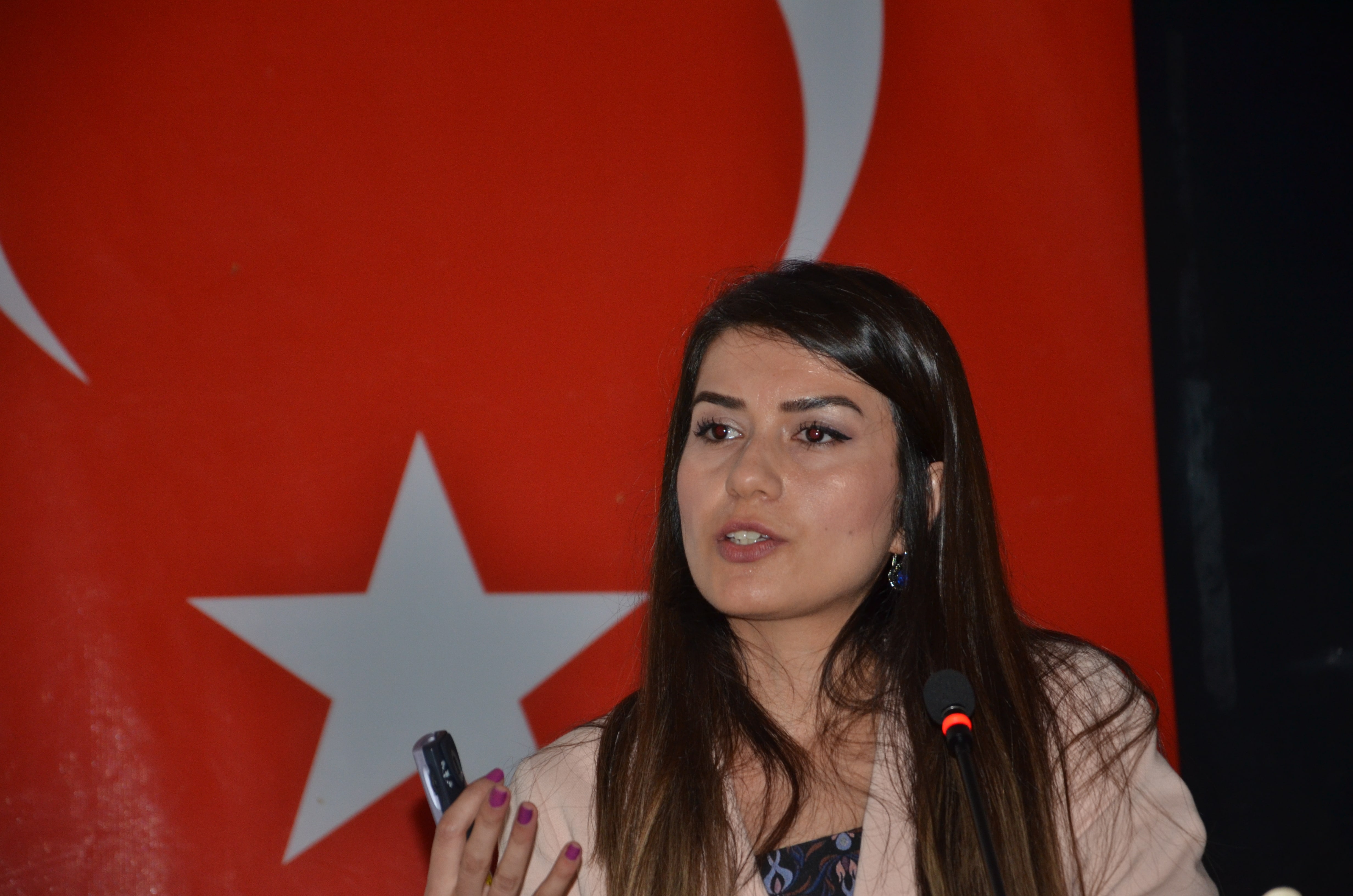 Çocuktan gelin olmaz