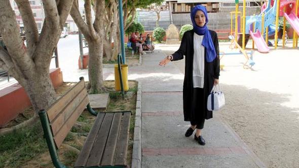 Para dolu çantayı parkta unuttu