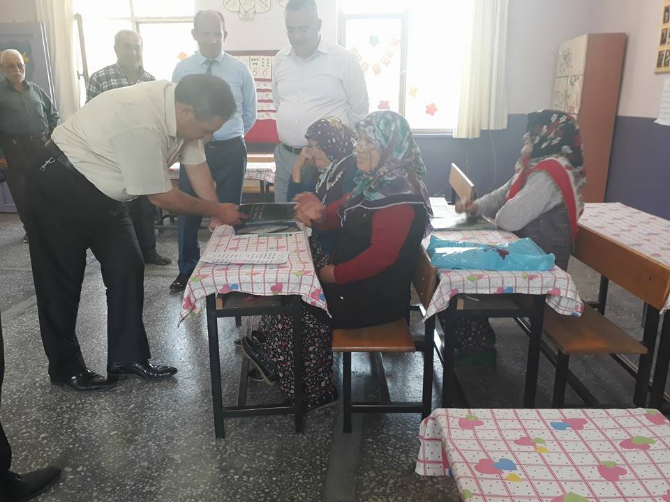 Özeren, öğretmenliğe geri döndü