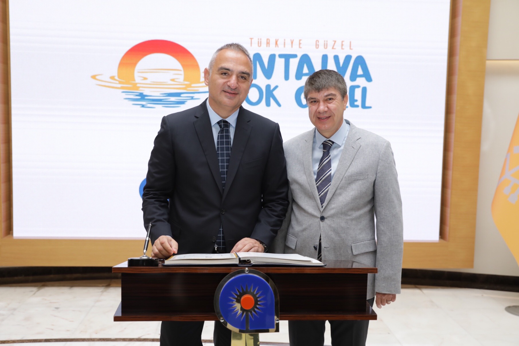 Bakan Ersoy Antalya’ya geldi