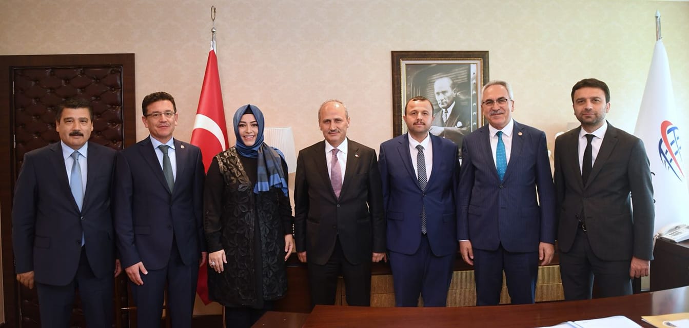 Bakan ile ulaşım yatırımını görüştüler