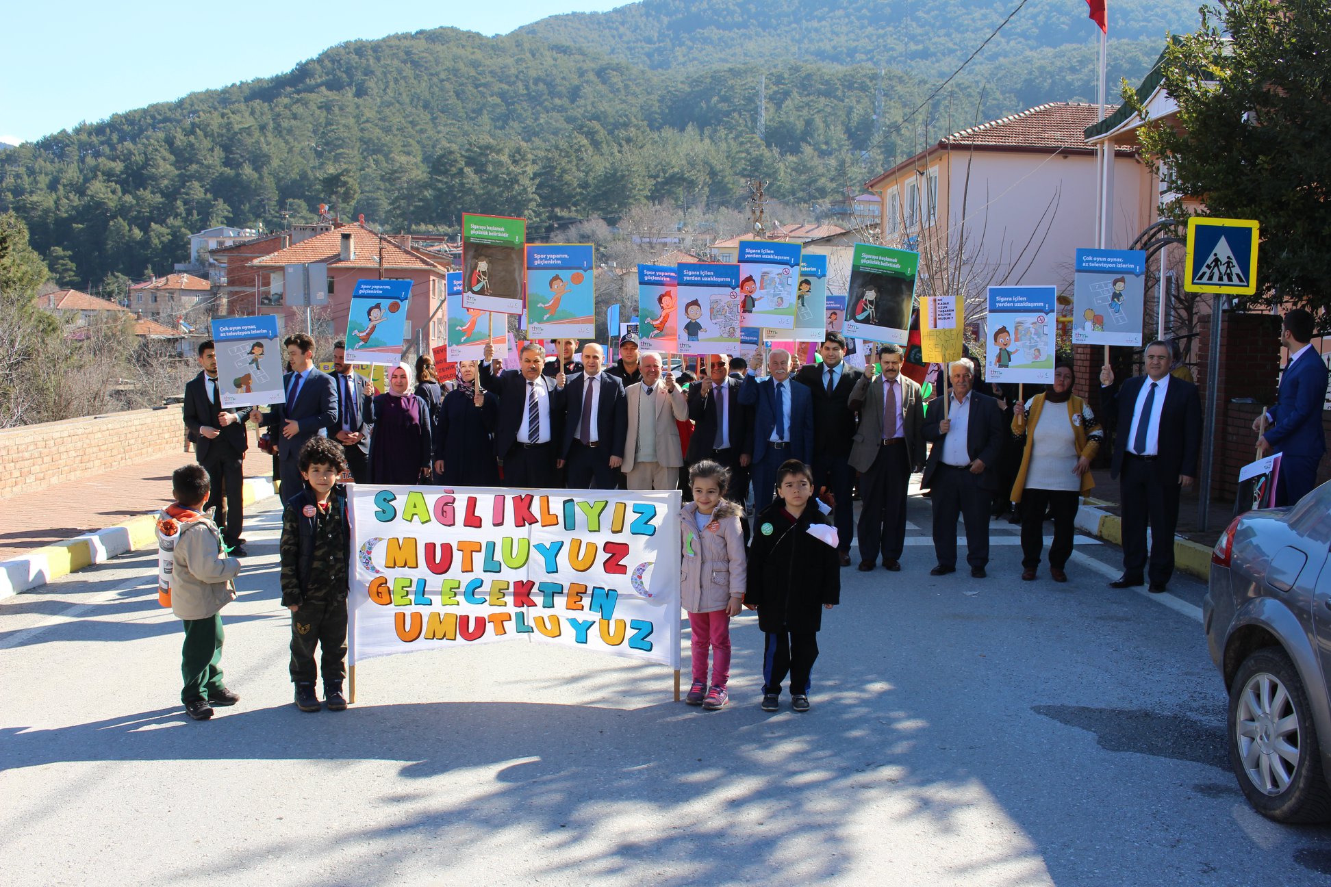 Yeşilay için yürüdüler