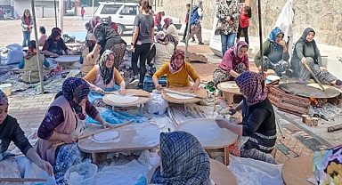 Gündoğmuş’ta depremzedeler için kermes düzenlendi