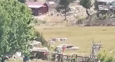 Bayrağa saygısızlık!