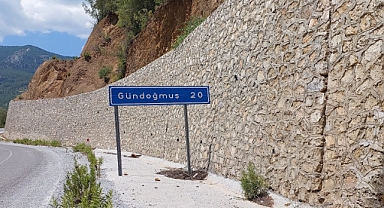 Gündoğmuş kaç km?