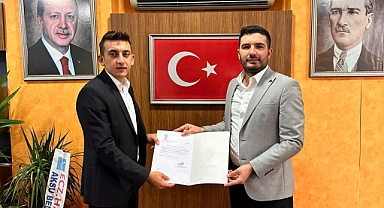 AK Gençliğin başkanı Tokaç oldu