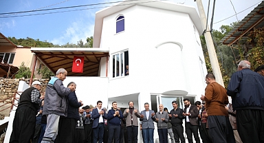 Dualarla açıldı