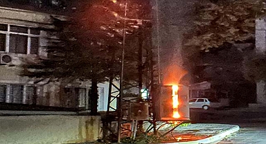 Patlayan trafolar korkuya neden oldu