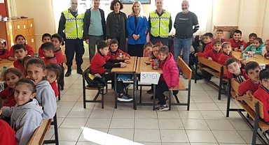 Kırsaldaki çocuklara trafik eğitimi