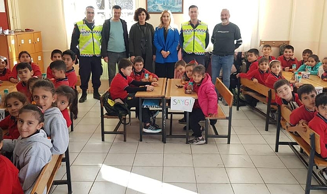 Kırsaldaki çocuklara trafik eğitimi