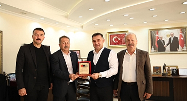 Türk Eğitim-Sen heyetini ağırladı