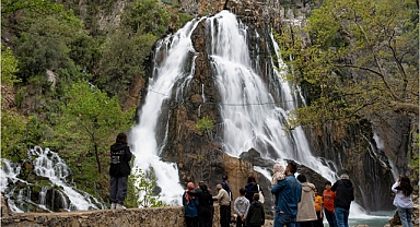 Uçansu’ya akın ettiler