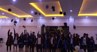 Liseliler mezun oldu