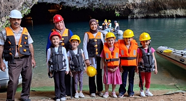 Öğrencilere yılsonu gezisi “Altınbeşik ve düğmeli evlere”