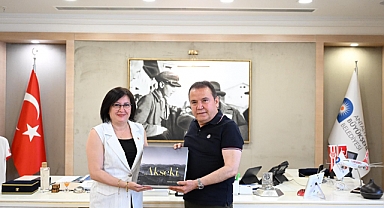 Başkan Böcek ile bir araya geldi