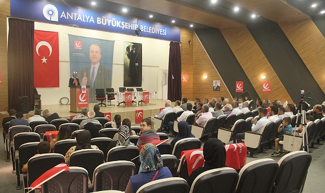 Yeniden Refah’tan coşkulu kongre