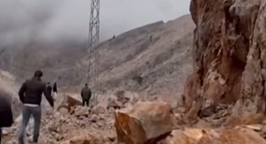 Eğrigöl yolunda heyelan