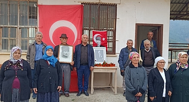 Köylüler’den Ata'ya saygı duruşu