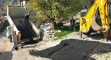 Akseki’de yol bakım çalışmaları sürüyor