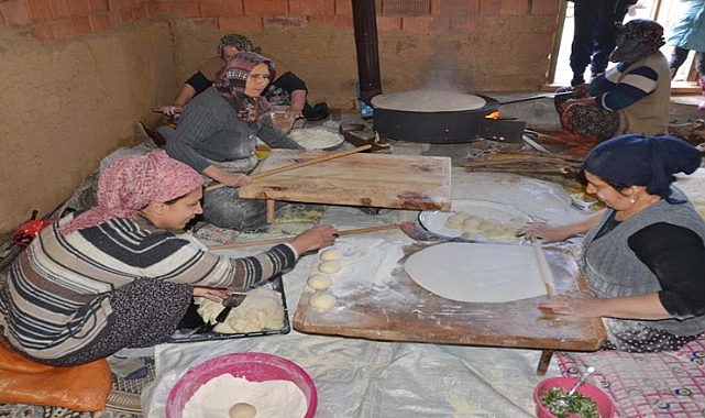 Akseki’de kadınlardan imece usulü kış hazırlığı