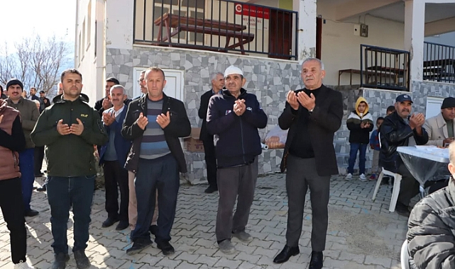 Gülen, “Hem makamında, hem vatandaşın yanında”