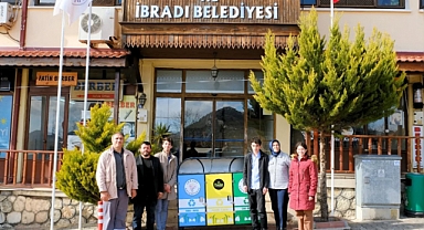 İbradı Belediyesi’ne güneş enerjili ayrıştırma kumbarası