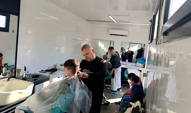 Mobil kuaför vatandaşın ayağına gitti