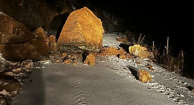 Taşatan yolunda fırtına ve heyelanın izleri siliniyor!